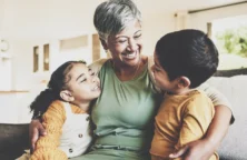 Comment donner à ses petits-enfants sans impôt