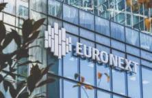 L&rsquo;action Euronext poursuit sa progression vers 72 euros
