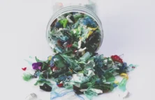 Carbios, entreprise de chimie biologique. Elle invente et développe des procédés en vue d'une biodégradation et un biorecyclage des matières plastiques