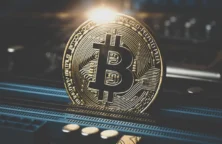 Le bitcoin signe un nouveau record historique à plus de 69.000 dollars