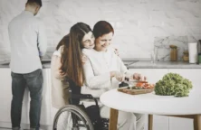 Comment loger nos aînés en perte d’autonomie ?