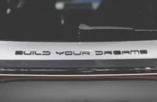 BYD, le constructeur chinois qui a pris de vitesse Tesla sur l&rsquo;électrique