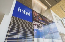 OpenAI tourne le dos à Intel malgré la pression politique américaine