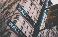 Wall Street hésite, l’effet Groenland retombe