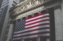 Ouverture en baisse à Wall Street, le secteur de la défense résiste