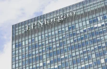 Donald Trump attaque en justice JPMorgan et réclame 5 milliards de dollars