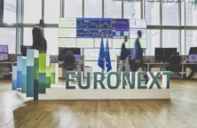 Second tour des législatives : la place de Paris retient son souffle en attendant la suite, 8 valeurs à acheter