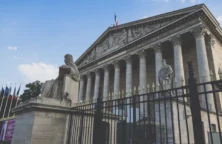 L&rsquo;Assemblée adopte une taxe de 26 milliards sur les multinationales