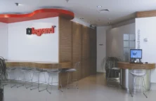 Legrand reste connecté à la croissance