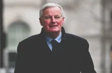 Bourse : la rotation sectorielle accélère, les banques et les concessions rebondissent avec la nomination de Michel Barnier à Matignon