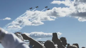 Tensions géopolitiques, réarmement : l&rsquo;envolée des valeurs de la défense