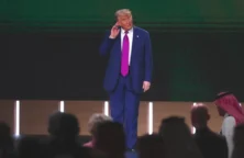 Trump menace l’Europe, Ursula von der Leyen sur la défensive