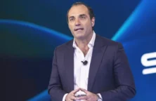 Le nouveau patron de Stellantis sera basé aux États-Unis